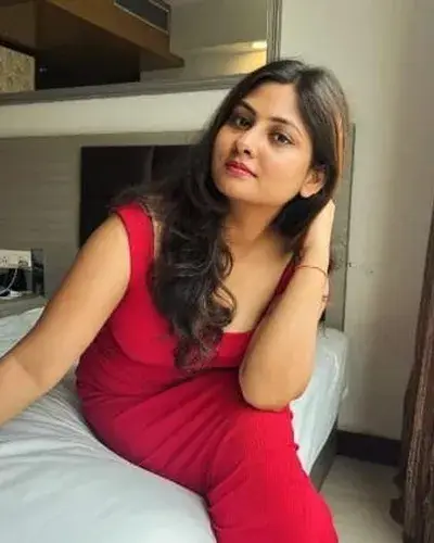 Escort Service In Khoyrasol